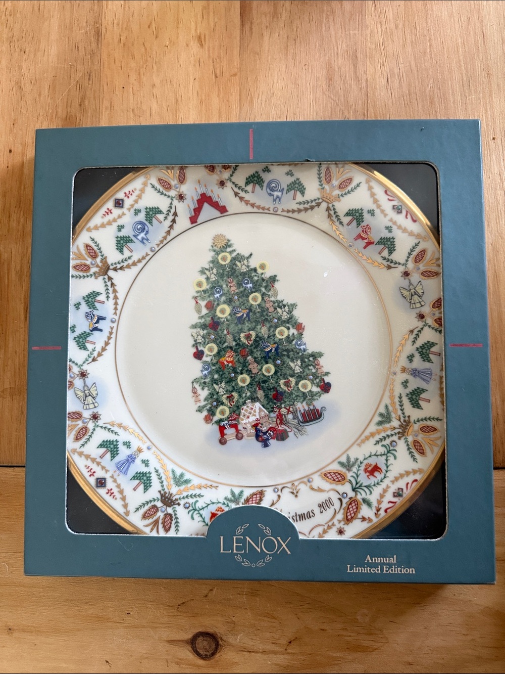 Lenox 2000 "Christmas Trees Around the World" Limited Edition Collector Plate